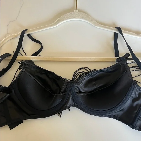 NWT Frederick’s of Hollywood Lune Beaded Longline Bra Size M Black - Picture 9 of 10